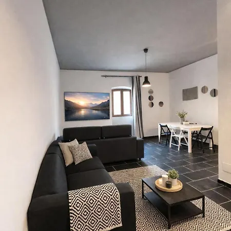 House With Dream Panoramic Terrace In The Heart Of Bosa, 80 Sqm With Bbq And Breathtaking View