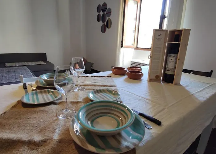 House With Dream Panoramic Terrace In The Heart Of Bosa, 80 Sqm With Bbq And Breathtaking View * Bosa