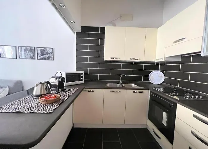 House With Dream Panoramic Terrace In The Heart Of Bosa, 80 Sqm With Bbq And Breathtaking View * Bosa
